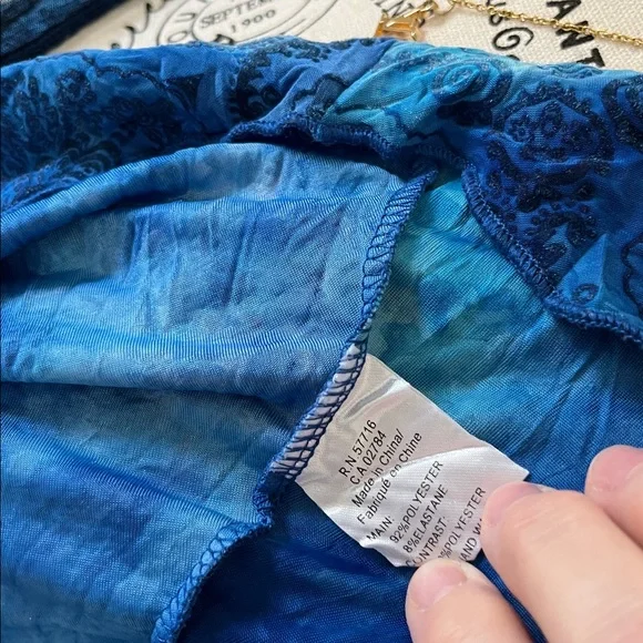 Elegant Blue Long Sleeve Dress - Picture 13 of 16